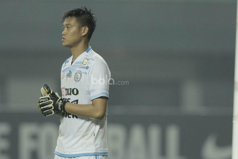 Arema FC Ngotot Cari Kiper Asing Demi Cari Pengganti Kurnia Meiga