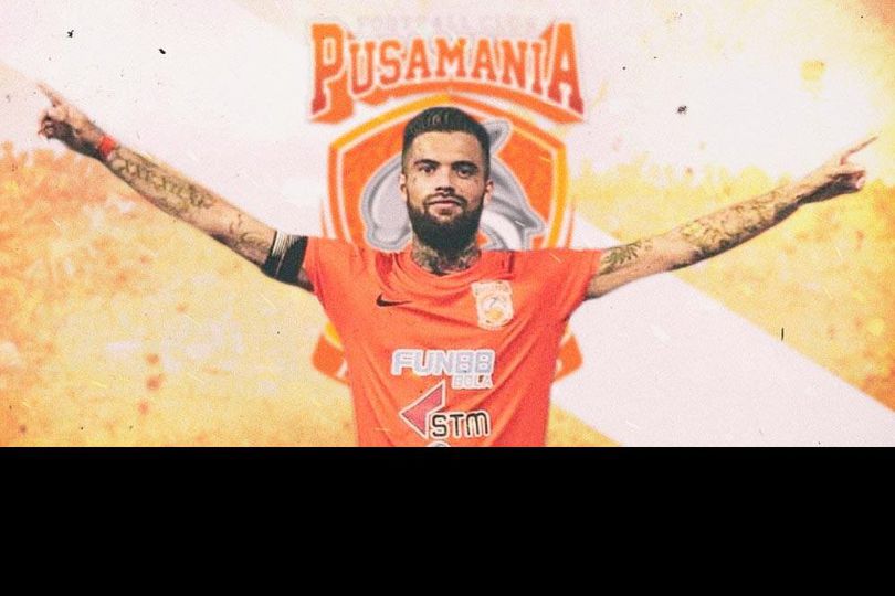 Diego Michiels vs Sultan Samma di Konten Cerdas Cermat Borneo FC