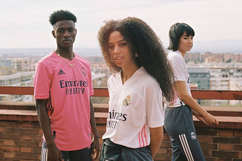 Real Madrid Rilis Jersey Bernuansa Pink, Banyak Netizen Gemas, Banyak Juga yang Benci