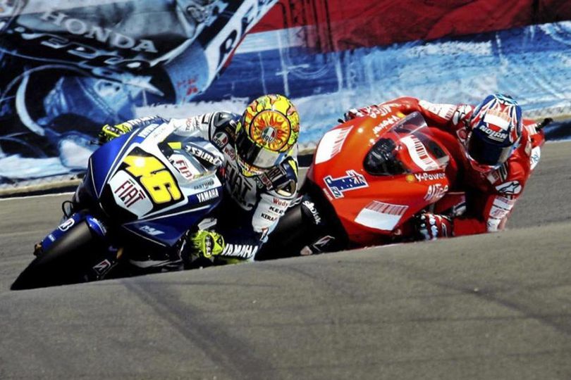 Valentino Rossi-Casey Stoner Saling Puji, Sama-Sama Bangga Pernah Jadi Rival di MotoGP