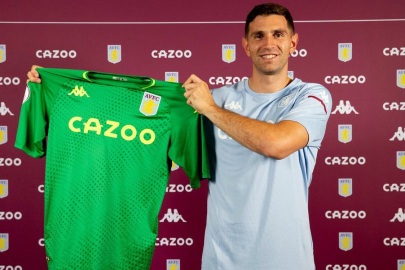 Emiliano Martinez Resmi Tinggalkan Arsenal dan Gabung Aston Villa