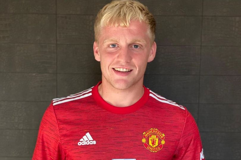 Sebelum Resmi ke Manchester United, Van de Beek Sempat Diajak Gabung Tottenham