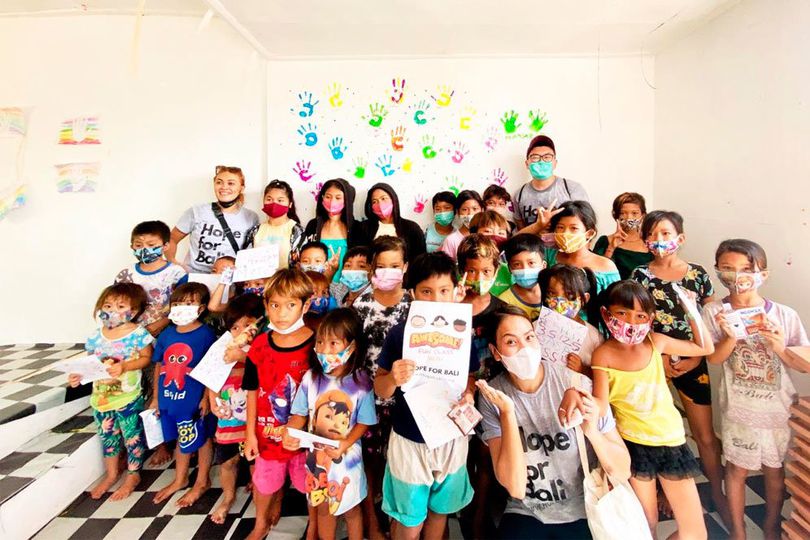 Berbagi Bersama Yayasan Hope for Bali, Untuk Bali yang Lebih Baik Berbagi Bersama Yayasan Hope for Bali, Untuk Bali yang Lebih Baik