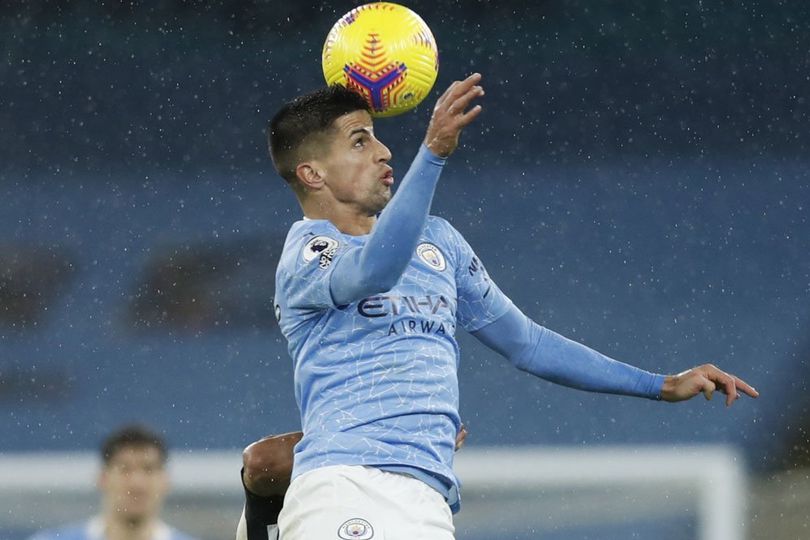 Bukan Mane Atau Son, Ini Winger Paling Merepotkan yang Pernah Dihadapi Cancelo di EPL