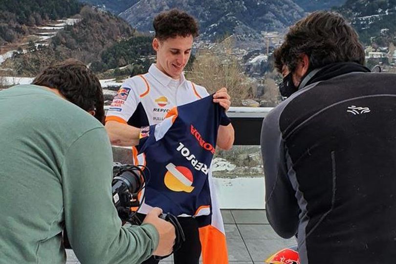 Mengharukan, Repsol Rilis Teaser Perjumpaan Pertama Pol Espargaro dengan Honda