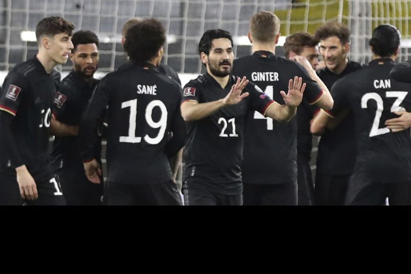 Jerman Terlalu Tangguh Bagi Islandia Jerman Terlalu Tangguh Bagi Islandia