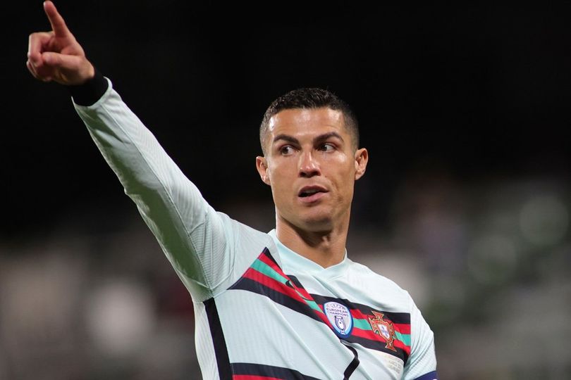 Cristiano Ronaldo - A Golden Year 2013