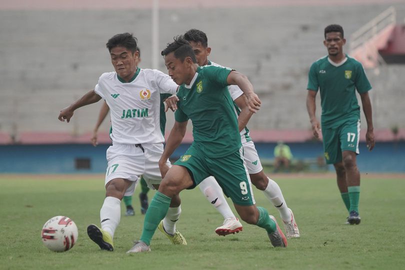 Samsul Arif Cetak Dua Gol, Persebaya Ditahan Tim PON Jatim