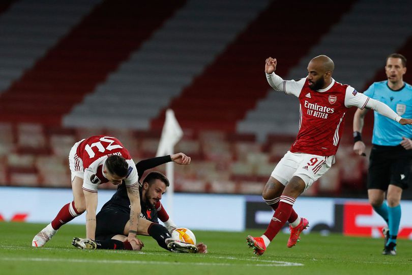 Arsenal leva empate do Slavia Praga nos acréscimos na Liga Europa