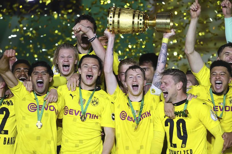 Rangkaian Rekor Iringi Dortmund Raih Gelar DFB Pokal ke-5 Rangkaian Rekor Iringi Dortmund Raih Gelar DFB Pokal ke-5