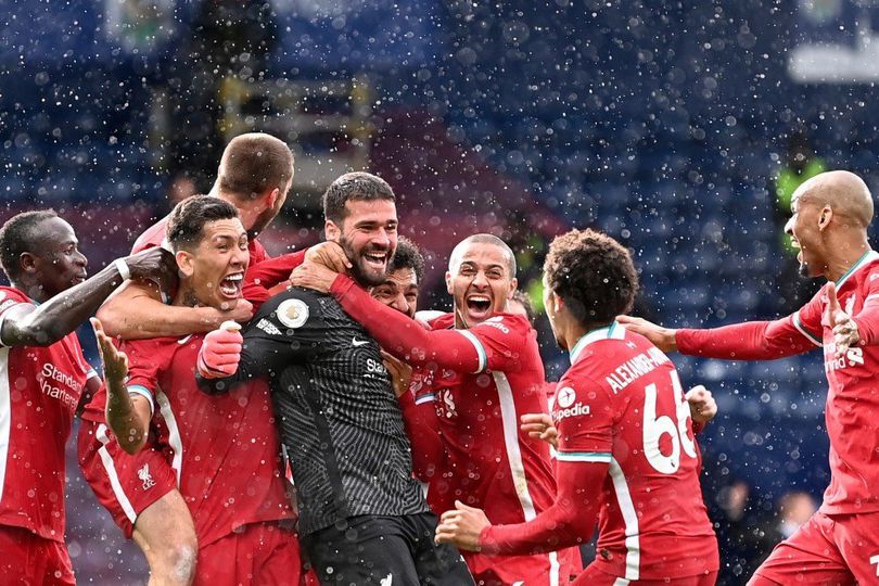 Alisson Bikin Gol di Laga West Brom vs Liverpool, Manuel Neuer Auto Tepuk Tangan