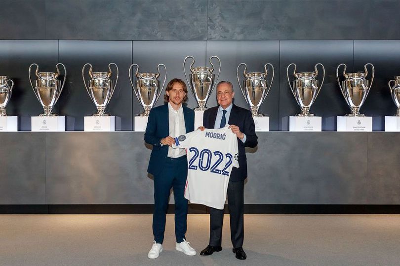 Menolak Pergi, Luka Modric Resmi Perpanjang Kontrak di Real Madrid