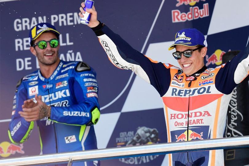 Dulu Musuh Bebuyutan, Andrea Iannone Kirim Pesan Menyentuh untuk Marc Marquez Dulu Musuh Bebuyutan, Andrea Iannone Kirim Pesan Menyentuh untuk Marc Marquez