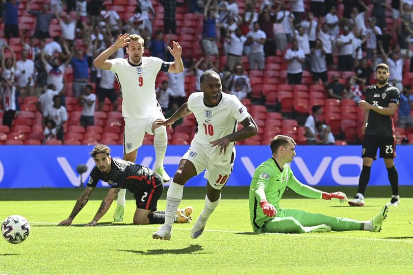 Setelah Sekian Lama Bermimpi, Akhirnya Raheem Sterling Cetak Gol di Wembley!