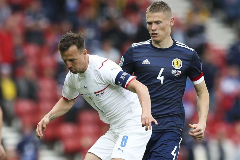 Euro 2020: Mctominay dan Shaw Saling 'Diam-Diaman' Jelang Inggris vs Skotlandia