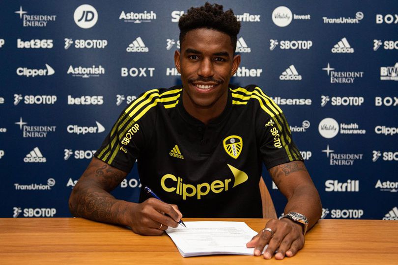 Resmi, Barcelona Lepas Junior Firpo ke Leeds United