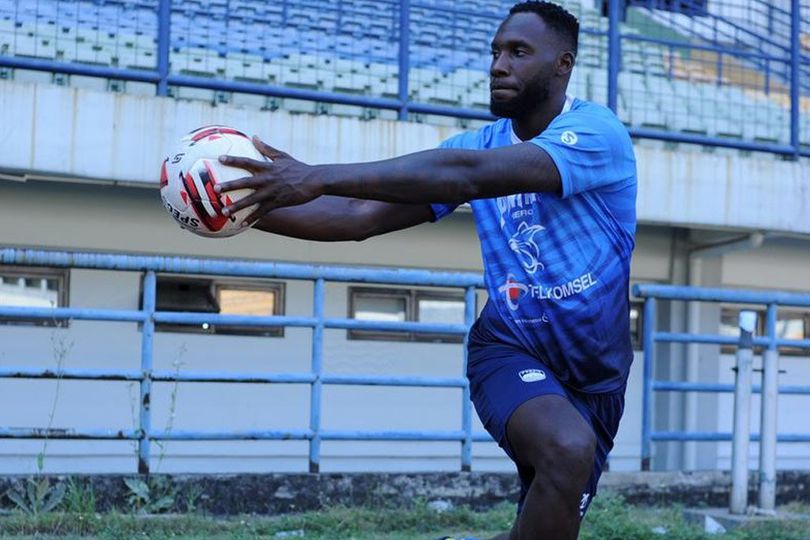 Diare, Geoffrey Castillion Belum Bisa Bergabung dengan Skuad Persib Bandung