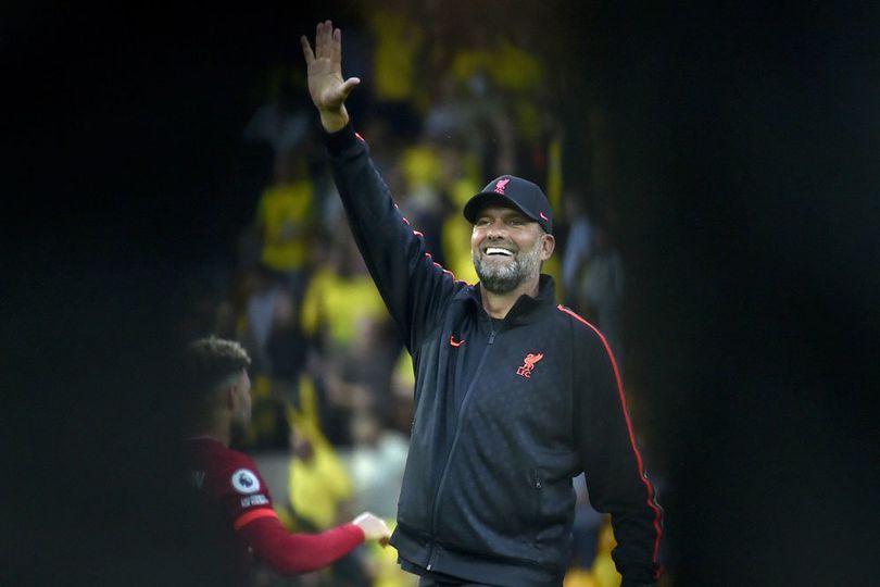 Wajah Baru Jurgen Klopp, Mengapa Sekarang Tidak Pakai Kacamata?