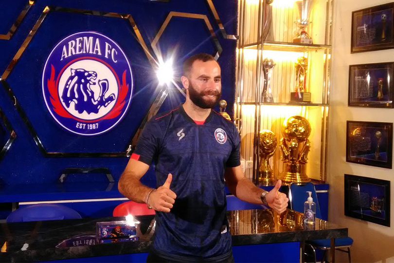 Arema Resmi Dapatkan Tanda Tangan Sergio Silva