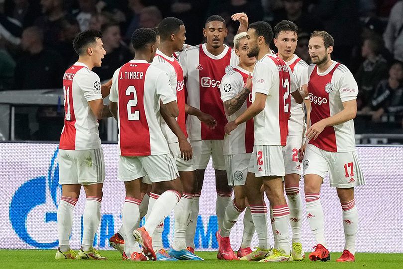 Antiklimaks Ajax Amsterdam: Sempurna di Fase Grup, Tersungkur di Babak 16 Besar!