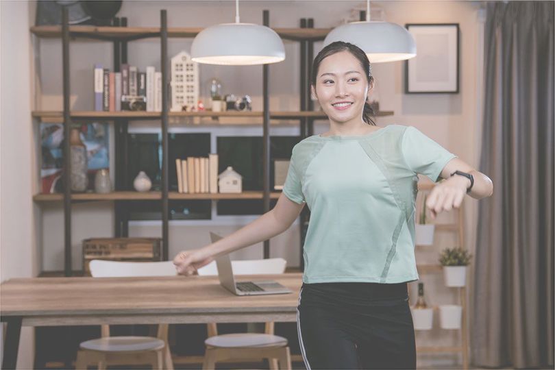 Gak Pengen Badan Remuk Saat WFH, Yuk Simak Tips Menarik dari Agnez Mo sampai Bintang Korea Gak Pengen Badan Remuk Saat WFH, Yuk Simak Tips Menarik dari Agnez Mo sampai Bintang Korea