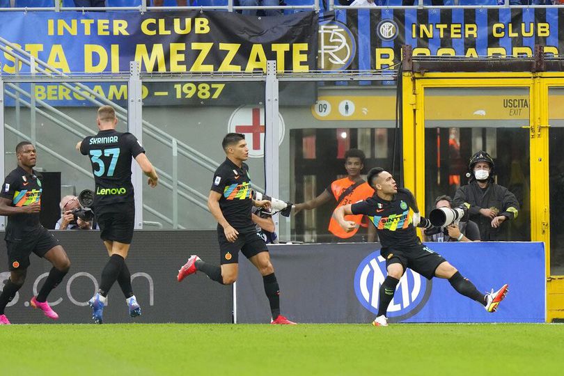 Inter Remukkan Bologna 6-1, Dumfries Banjir Pujian: Panther, Bolt, Larinya Gila!