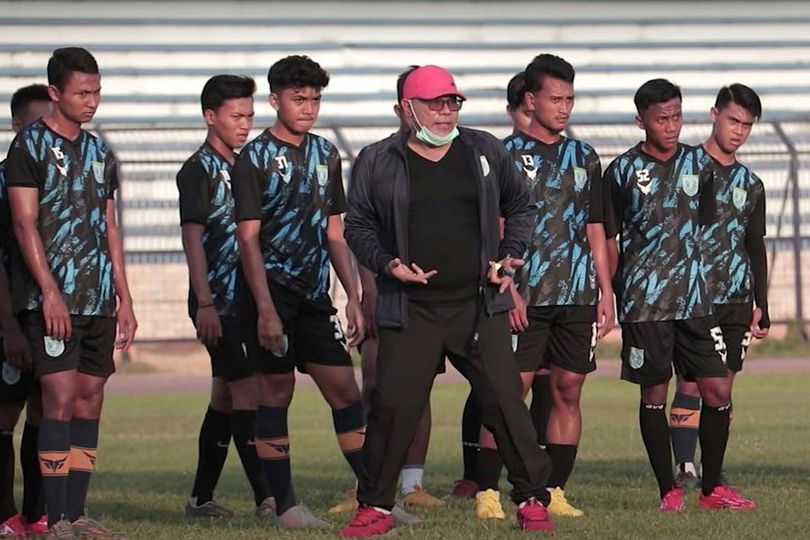 PSIS Semarang vs Persela, Iwan Setiawan Siap Beri Pelajaran untuk Imran Nahumarury