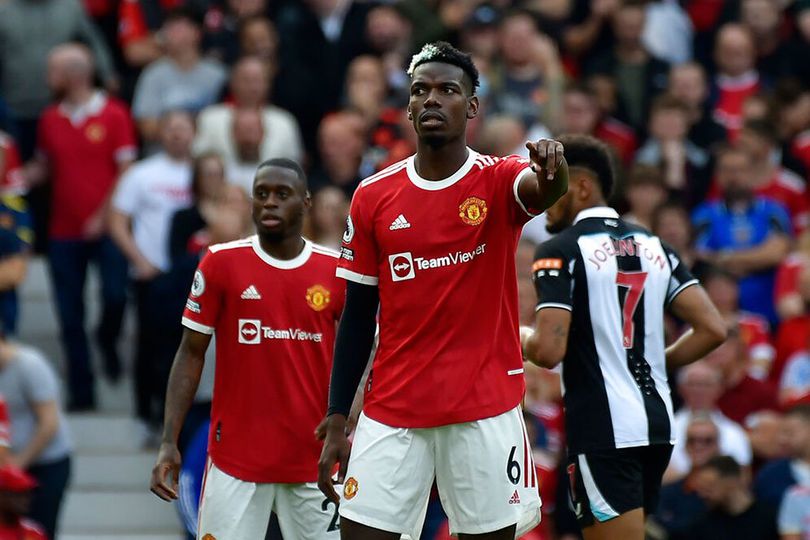 Raphael Varane: Bertahan di MU Yuk, Pogba!