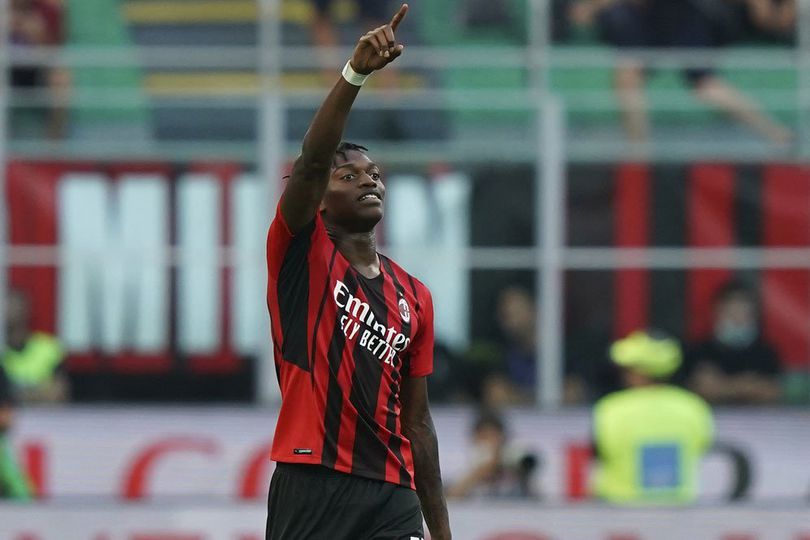 Meski Kerap Menuai Kritikan di Milan, Leao Ternyata Laris Manis Diburu Banyak Klub