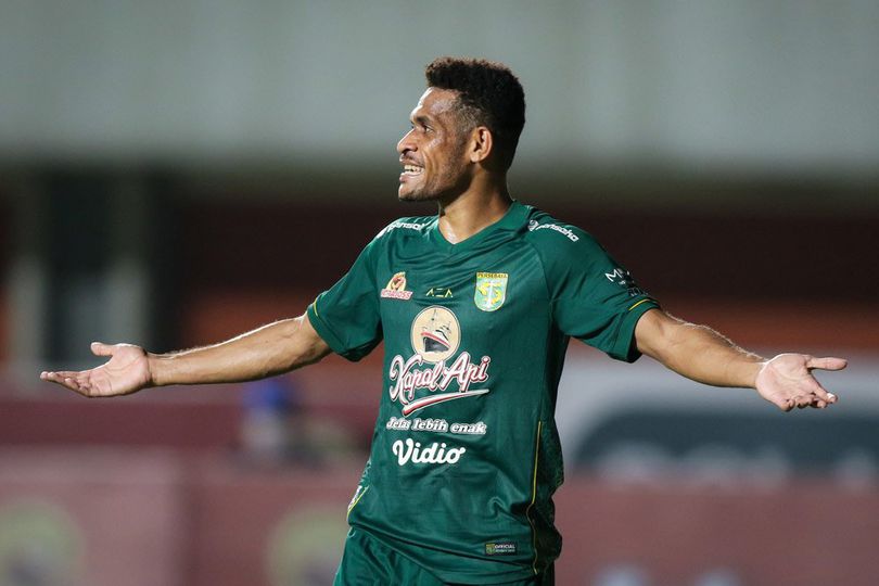 Ricky Kambuaya 'Hilang' dari Skuad Persebaya Karena Diangkat Jadi PNS di Papua Barat