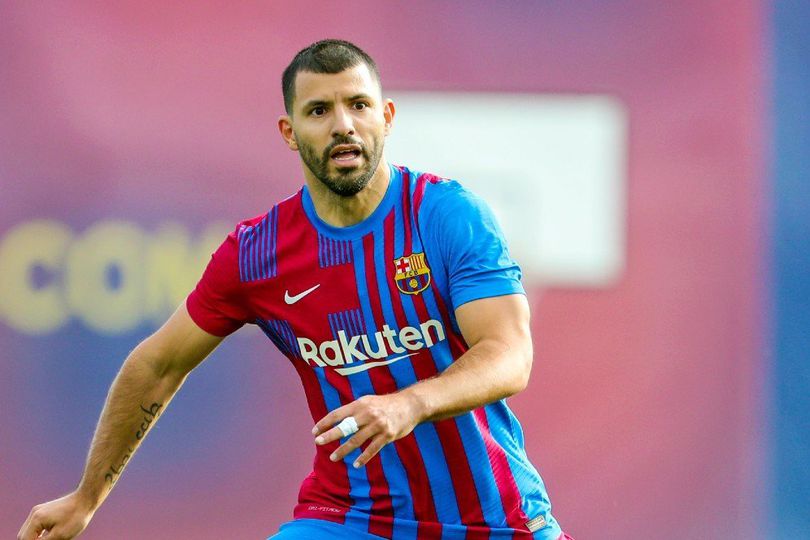 Sergio Aguero di Ambang Pensiun, Barcelona Bidik Striker Inter Milan Ini