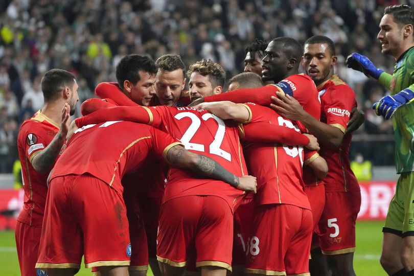 Tertinggal, Bangkit, Napoli Kemudian Berpesta Gol di Markas Legia Warsawa Tertinggal, Bangkit, Napoli Kemudian Berpesta Gol di Markas Legia Warsawa