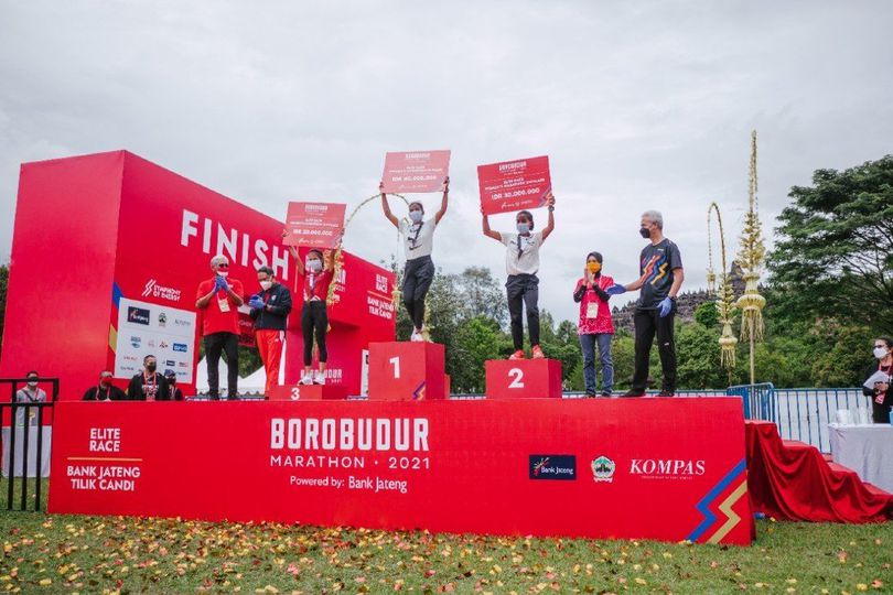 Agus Prayogo dan Odekta Naibaho Rajai Podium 1 Elite Race Borobudur Marathon 2021