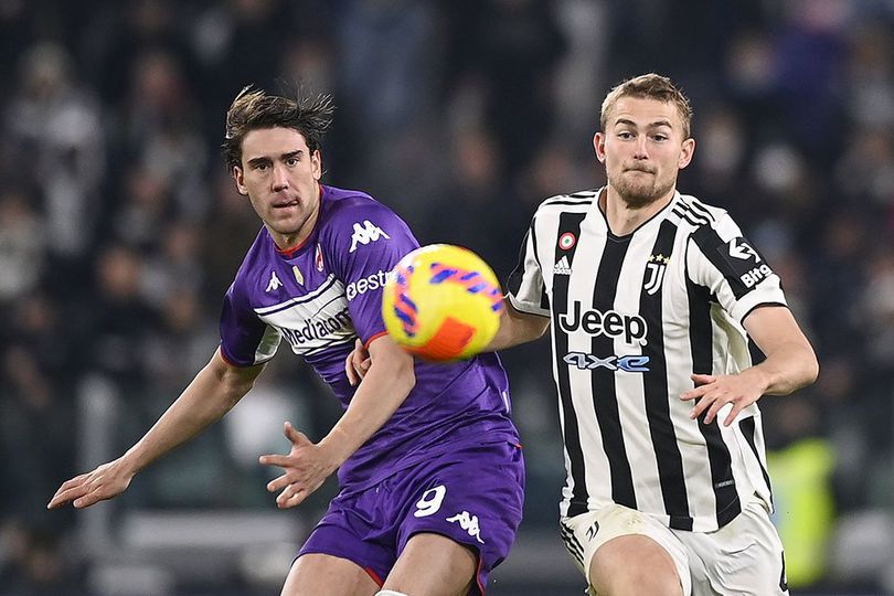 Juventus vs Fiorentina: Matthijs de Ligt Sukses Kantongi Dusan Vlahovic