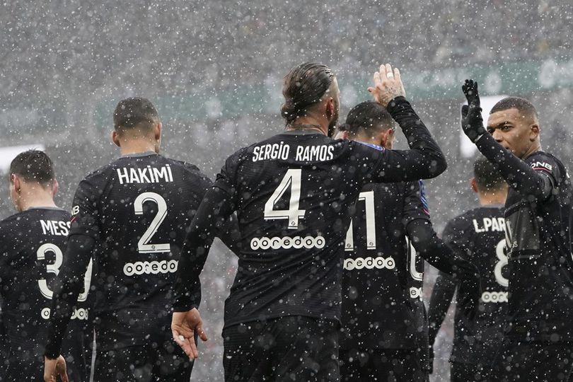 Mbappe dan Bayangan Ramos di Balik Kilau Santiago Bernabeu Mbappe dan Bayangan Ramos di Balik Kilau Santiago Bernabeu