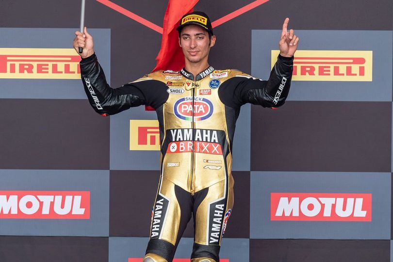 Juarai WorldSBK 2021, Toprak Razgatlioglu Banjir Selamat dari Rival dan Para Rider MotoGP