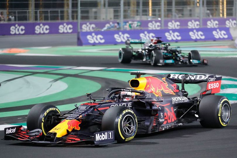 Mercedes-Red Bull Berdoa Hamilton-Verstappen Tak Saling Tabrak di Abu Dhabi