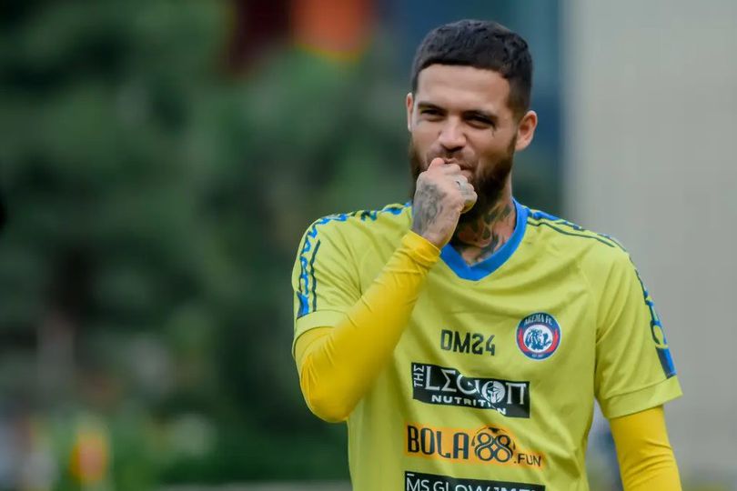 Diego Michiels di Arema: Jangankan Stopper, Jadi Kiper pun Saya Siap