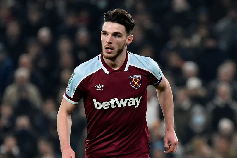 Manchester United Kibarkan Bendera Putih untuk Perburuan Declan Rice