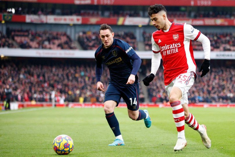 XAA-Desporto - PREMIER LEAGUE Arsenal vence Burnley e assume o