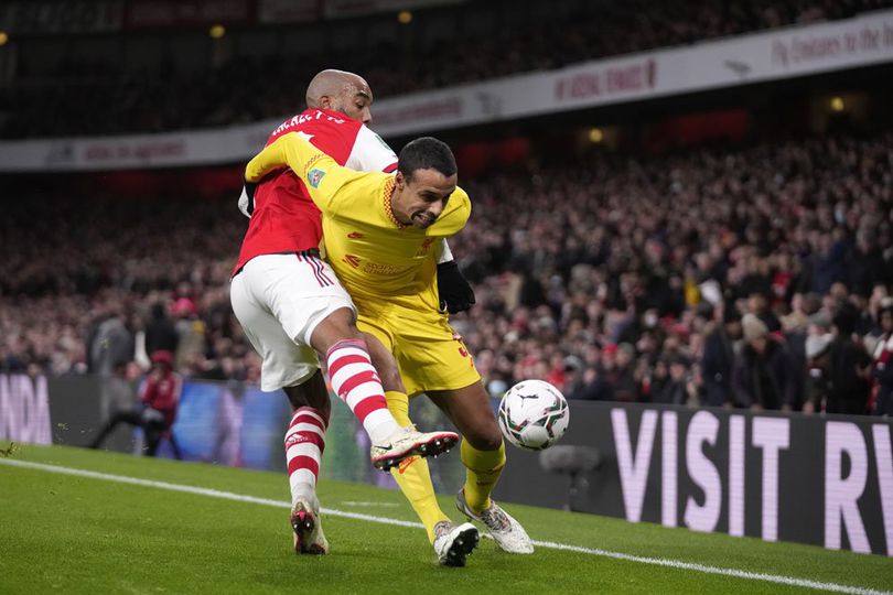 Matip Ditarik di Tengah Laga Arsenal vs Liverpool, Ini Penjelasan Klopp