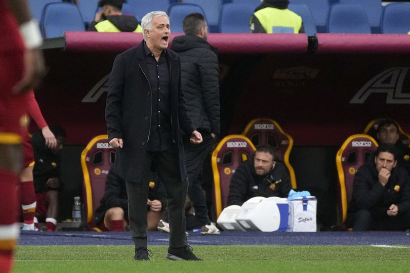 Mourinho Merasa Dizalimi Wasit, Ultras AS Roma Demo ke Kantor PSSI-nya Italia: Cukup, Badut!