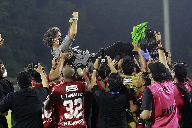 Selebrasi Pemain Bali United usai Menjuarai BRI Liga 1 2021/2022 Selebrasi Pemain Bali United usai Menjuarai BRI Liga 1 2021/2022