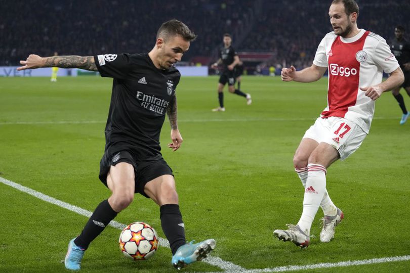 Bersaing Lagi, Juventus Coba Tikung Arsenal dalam Perburuan Alex Grimaldo