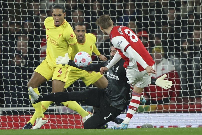 Terbaik dan Terburuk Arsenal 0-2 Liverpool: Martinelli Rasa Pires, Alisson Kokoh, Thiago Berkelas!