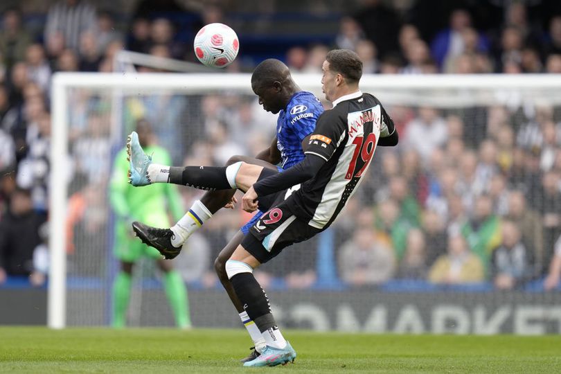 Tak Dapat Hadiah Penalti di Markas Chelsea, Newcastle Dirugikan Keputusan Wasit yang Kejam