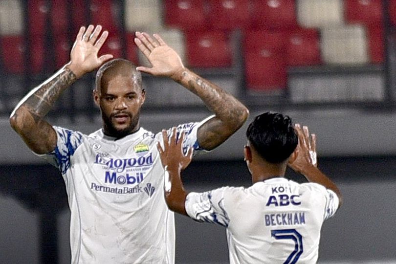 Saat Hasil Pertandingan Persib Bandung 'Kirim' Semen Padang dan Persipura Jayapura ke Liga 2