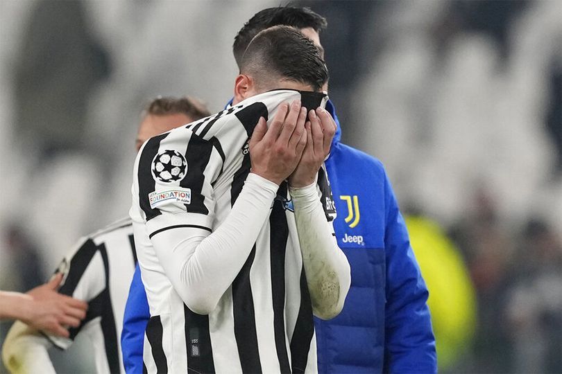 Ekspresi Kekecewaan Pemain dan Pelatih Juventus usai Kandas di Liga Champions Ekspresi Kekecewaan Pemain dan Pelatih Juventus usai Kandas di Liga Champions