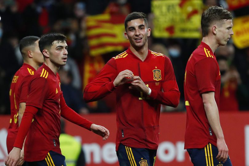 Spanyol Menang: Berasa Nonton Barcelona, Ferran Torres Cetak Gol Depan Calon Mertua