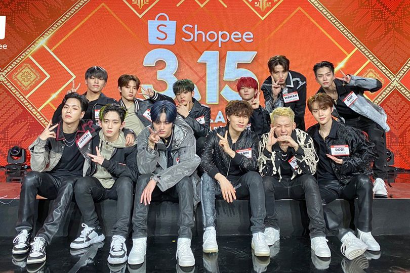 Keseruan Puncak Shopee Hari Belanja Konsumen TV Show Bareng Artis K-Pop dan Tanah Air